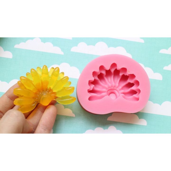 Fondant%20Mold,%20Banana%20Comb,%20Can%20Press%20Floating%20Lotus%20Flowers,%20F-17%20-%20Image%205