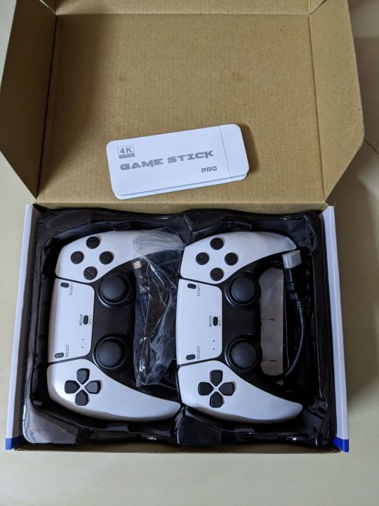 Wireless%20Game%20stick%202.4G%20with%202000+%20Games%20Installed%20-%20Image%203