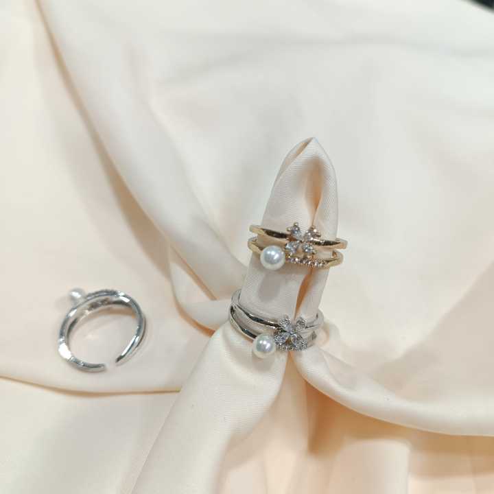 Double%20Butterfly%20Rings%20for%20Women%20/%20Exclusive%20Finger%20Ring%20(Adjustable)%20-%20Image%203