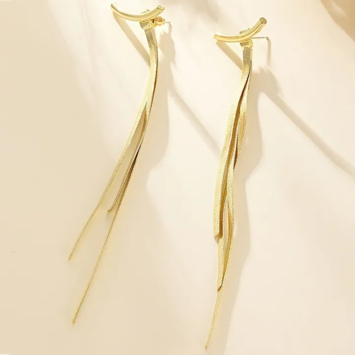 Long%20Snake%20Chain%20Earrings%20for%20Women%20Golden%20Glossy%20Arc%20Geometric%20Statement%20Minimalist%20Fashion%20Jewelry%20Gifts%20-%20Image%203