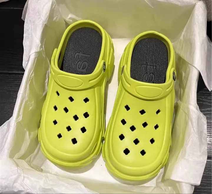 Xmistuo%20Women's%20Clogs%20for%20Summer,%20Fashionable%20Thick-Soled%207cm%20Platform%20Non-Slip%20Beach%20Sandals%20-%20Image%203