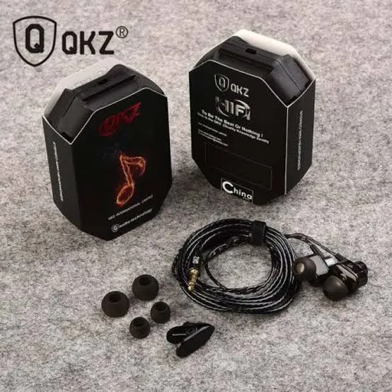 QKZ%20DM9%20HiFi%20In%20Ear%20Gaming%20Earphones%20Zinc%20Alloy%20Magnetic%20Stereo%20Bass%2012mm%20Driver%20-%20Image%202