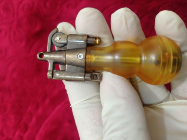 Vintage%20Gas%20Lighter%20Windproof%20Metal%20Pocket%20Lighter%20Retro%20Design%20Refillable%20Utility%20Lighter%20-%20Image%202
