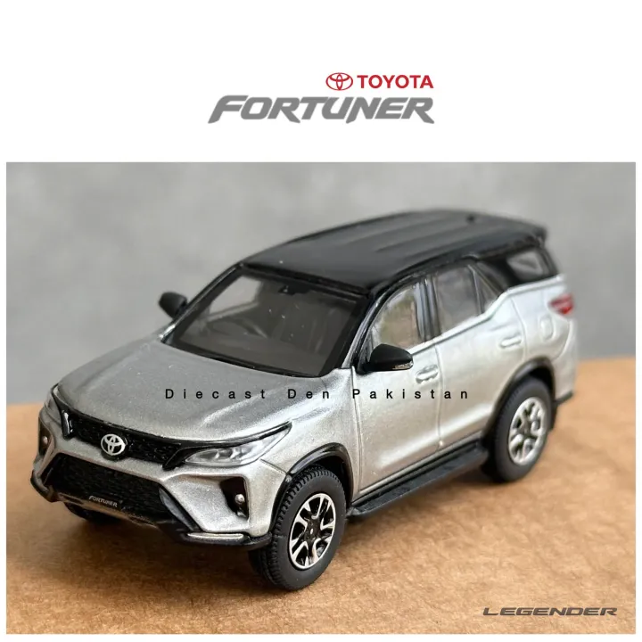 Toyota%20Fortuner%20Legender%20(RHD)%20Diecast%20Model%20%7C%20Size:%207%20cm%20-%20Image%204