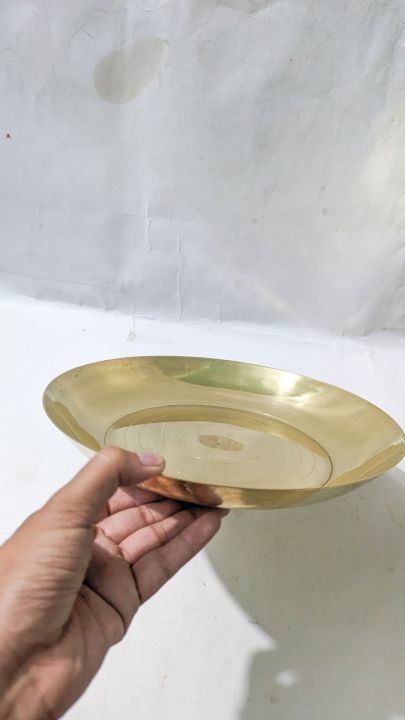 Brass%20Beli%20Thala%20-%20Pitol%20Beli%20Plate%20-%209.5/10%20inches%20-%20Image%203