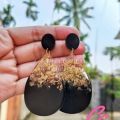 resin earrings customized earrins. 