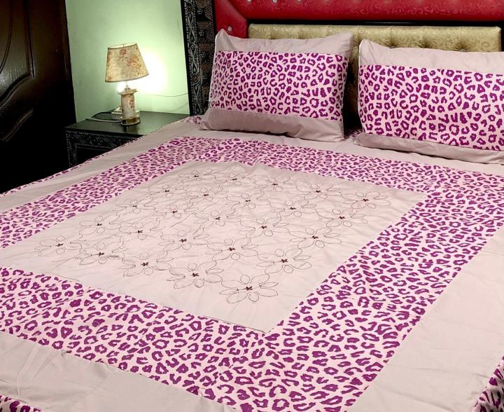 Embroidered%20Patch%20Work%20King%20Size%20BedSheet%20-%20High%20Quality%20-%20Cotton%20Double%20Bedsheet%20Embroided%20by%20Dazzling%20point%20-%20Image%206