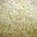 Broken Rice for wild birds (tota chawal) (1 KG). 