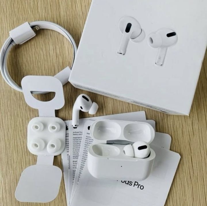 AirPods%20Pro%202nd%20Generation%20(Black%20Edition)%20(%20Made%20In%20Dubal)%20(%202X%20ANC%20Supported)%20-%20Image%202