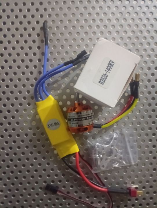 1400kv%20/%202600kv%20/%201000kv%20/%201100kv%20/%201800kv%20bldc%20brushless%20motor%20+%2040a%20brushless%20ESC%20for%20making%20drone%20plane%20car%20boats%20and%20many%20more%20projects%20-%20Image%209