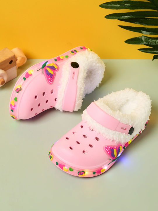 Autumn%20and%20winter%20fashionable,%20casual%20and%20comfortable%20home%20shoes%20for%20boys%20and%20girls%20with%20plush%20holes%20-%20Image%203