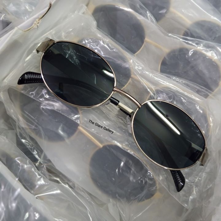 Unisex%20Metal%20Summer%20Sunglasses%20for%20Men%20and%20Women%20-%20Retro%20Oval%20Fashion%20Style%20with%20Gold%20Frame%20-%20Image%205
