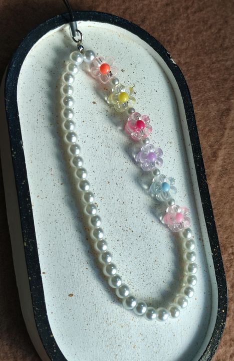 Beaded%20Mobile%20Phone%20Charm%20%E2%80%93Multi%20Flower%20Phone%20Strap%20for%20Girls%20%7C%20Phone%20Charm%20for%20Girls%20%7C%20Trendy%20Pearl%20&%20Beads%20Mobile%20Accessory%20for%20Girls%20-%20Image%205