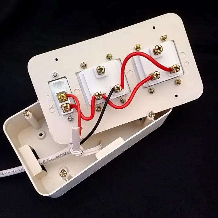 Universal%20220V%20Extension%20Wire%20Extension%20Lead%2015%20Feet%2040/76%20Wire%20High%20Quality%20-%20Image%205