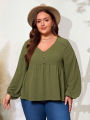 plus Size Green V-neck Women's Top Casual Commuter Wind Elegant Mature Style for Autumn 2026 New Collection.