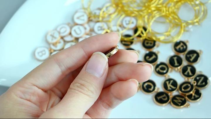 26/52Pcs Wine Glass Charms Wine Glass Markers Wine Glass Charm Rings with Letter Wine Charms for Stem Glass Wedding Party Decor