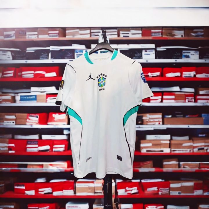 Brazil%20Away%20Jersey%202025%20White%20Edition%20Football%20Sports%20T-Shirt%20for%20Men%20-%20Image%205
