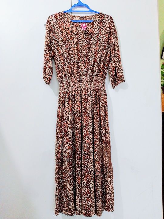 Be%20elegant%20gown%20dress%20for%20women/girl,53%20inches%20long.%20smokie%20hand.%20-%20Image%202