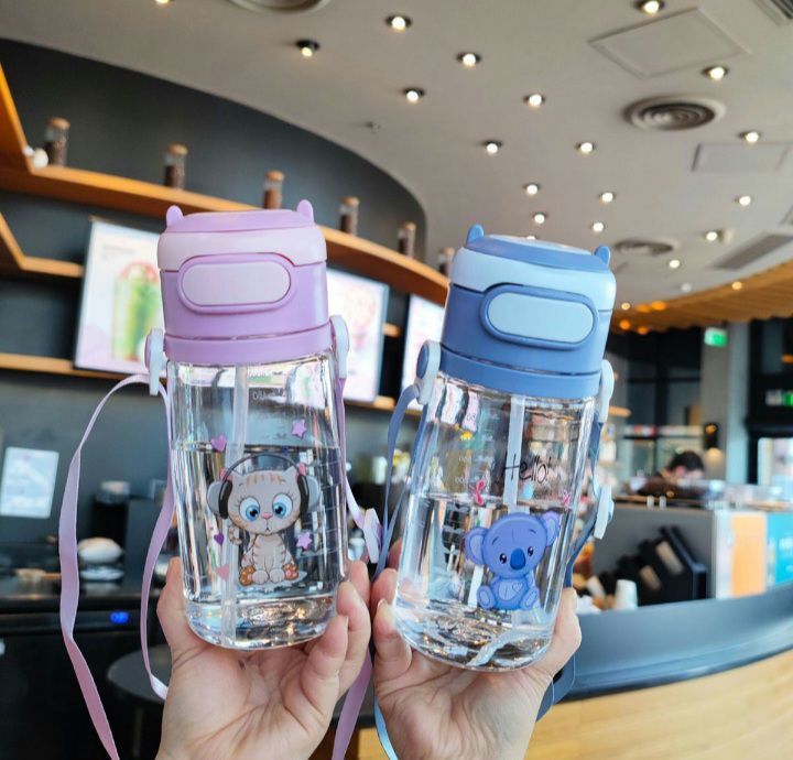 Unique Make - BPA FREE 550ML Sports Plastic Tritan Children's Children's Water Bottle with Children's Stranger - Sustainable Option