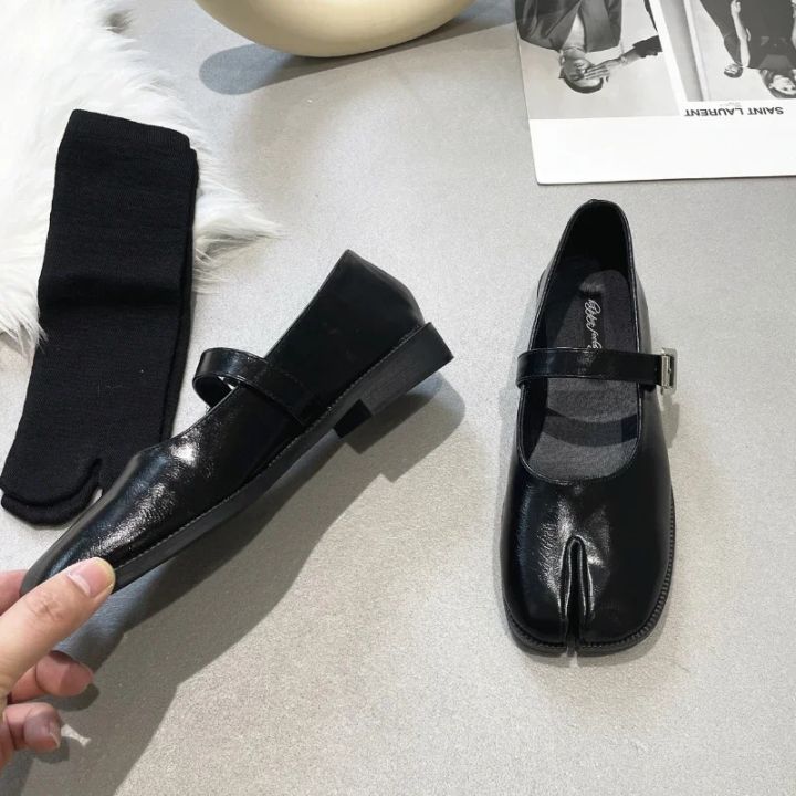 Novelty%20Split%20Toe%20flat%20shoes%20woman%20quality%20leather%20mary%20janes%20Japanese%20style%20trotters%20flats%20ankle%20bele%20Tabi%20ninja%20loafers%20women%20-%20Image%204