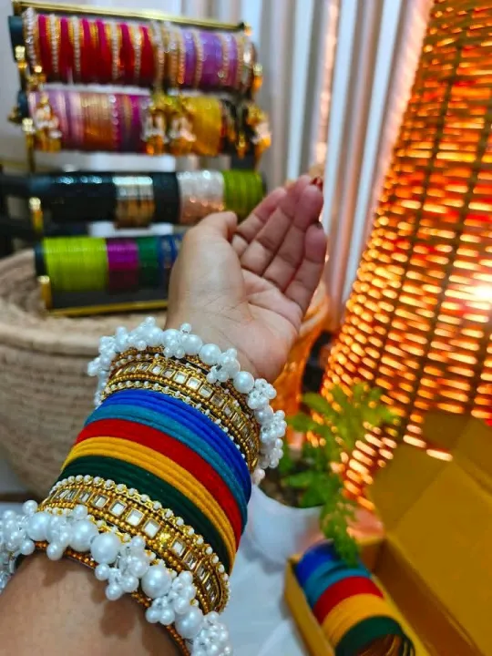 multicolor%20metal%20velvet%20churi%20combo%20set%20-%20Image%203