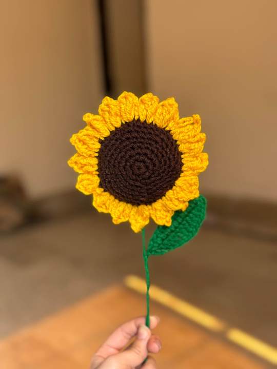 Crochet%20sunflower%20with%20complementary%20khaaki%20wrapping%20and%20custom%20stamped%20note/%20for%20custom%20note%20message%20us/%20best%20gift/%20birthday%20gift/graduation%20gift%20-%20Image%204
