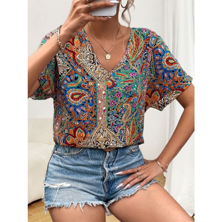 Plus%20Size%200XL-5XL%20Women's%20Fashionable%20V-neck%20Printed%20Casual%20and%20Comfortable%20Short%20Sleeved%20Shirt%20-%20Image%205