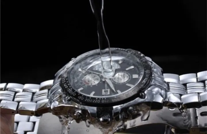 Curren%208083%20(Japan%20Machine%20100%25)%20Silver%20stainless%20steel%20Chronograph%20Mens%20watch%20with%20FREE%20GIFT%20BOX%20-%20Image%203