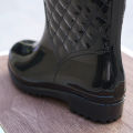 Fashionable and minimalist style drawstring and tight mouth waterproof and anti slip outdoor work women's rain boots.