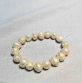 Pearl bangle. 
