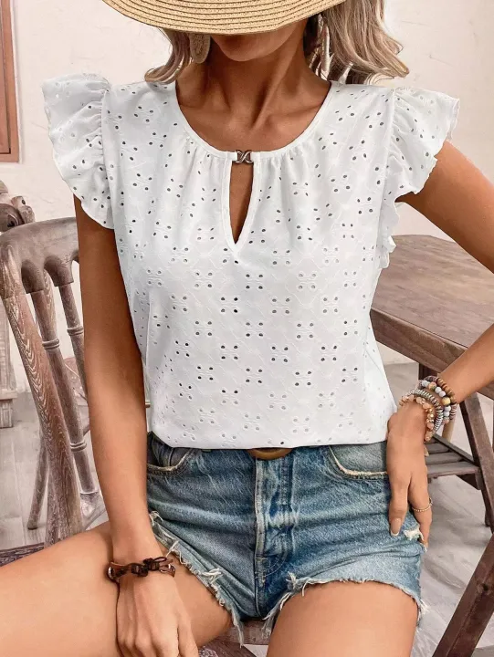 Women's%20elegant%20white%20crochet%20top%20-%20Image%205
