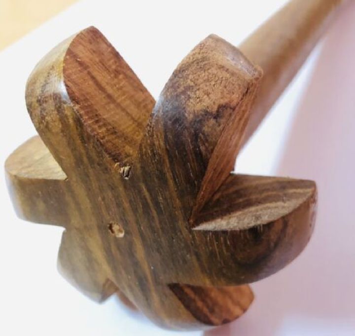 Dhal%20Ghutni/%20Wooden%20Mixer%20-%20Image%202