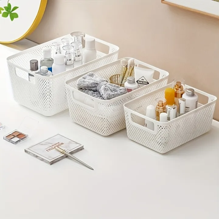 Durable%20Open%20Plastic%20Storage%20Basket%20with%20Double%20Wooden%20Handles%20-%20For%20Bathroom,%20Kitchen,%20and%20Outdoor%20Organization,%20Shelf%20Baskets%20-%20Image%204