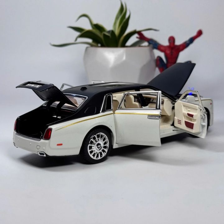 1:24%20Scale%20Diecast%20Metal%20Rolls%20Royce%20Phantom%20alloy%20model%20diecast%20-%20Image%208