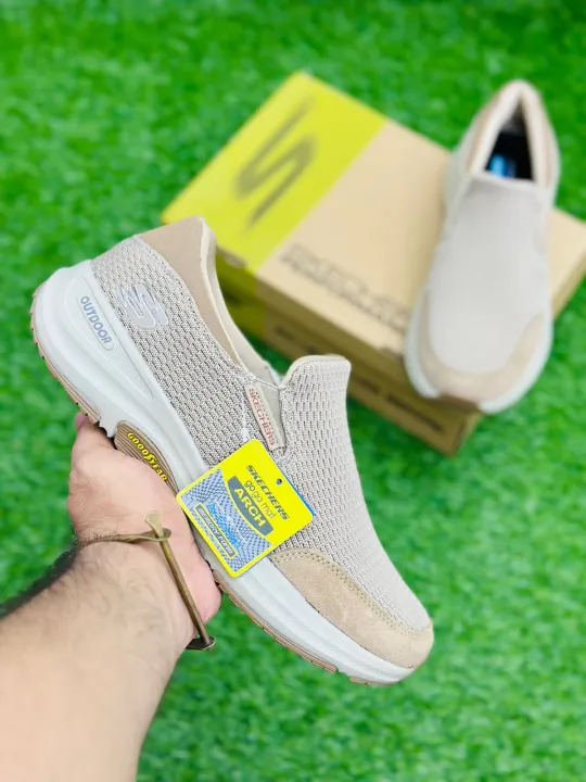 Ultra%20Go%20Skechers%20PERFORMANCE%0AShoes%20-%20Image%206