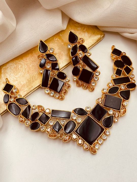 Elegant Egption set earrin