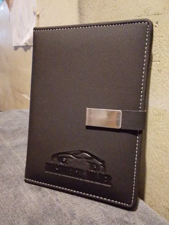 Universal%20Car%20documents%20Holder%20-%20Image%202