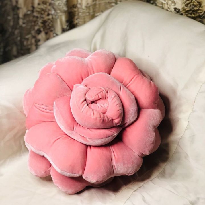 Velvet%20Rose%20flower%20Cushions-Cushion%20Room%20Decoration%20Items-Sofa%20Cushion%20-%20Filled%20with%20Fiber%20Polyester%20-%20Image%204