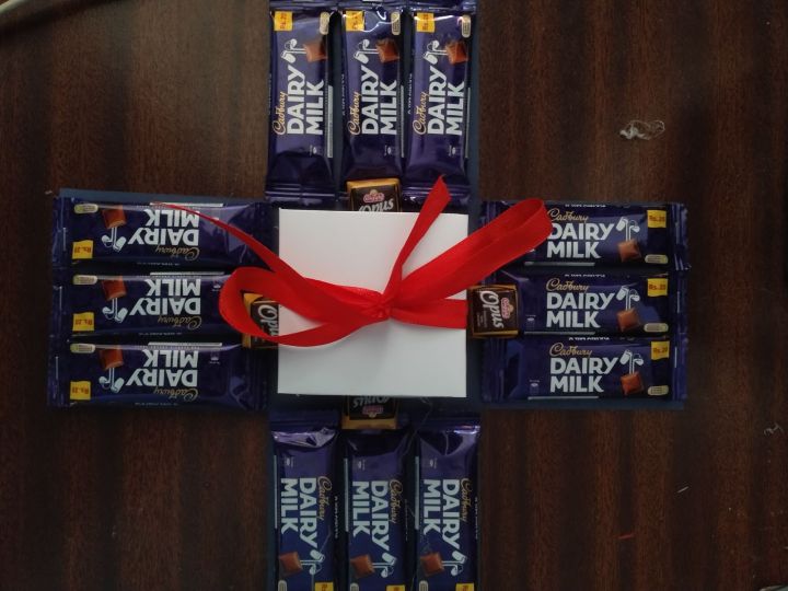chocolate%20gift%20box%202%20layers%20with%208%20Giggle%20opus%20chocolate%20and%2012%20Cadbury%20dairy%20milk%20chocolates%20and%20ribbon%20-%20Image%202