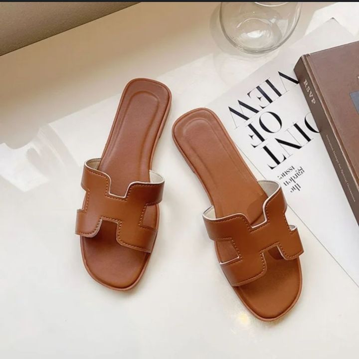 Women's%20Flat%20Sandal%20Summer%20Breathable%20PU%20Material%20Comfortable%20Slip-On%20Casual%20Footwear%20-%20Image%205
