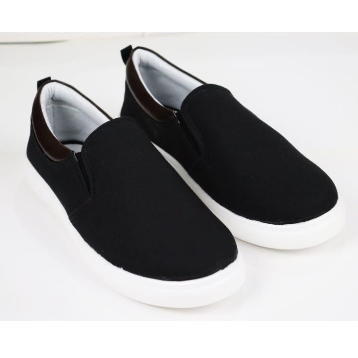 New%20Trendy%20Black%20Color%20Korean%20Canvas%20Sneakers%20Shoes%20for%20Men%20Slip%20On%20Casual%20Shoes%20-%20Image%203