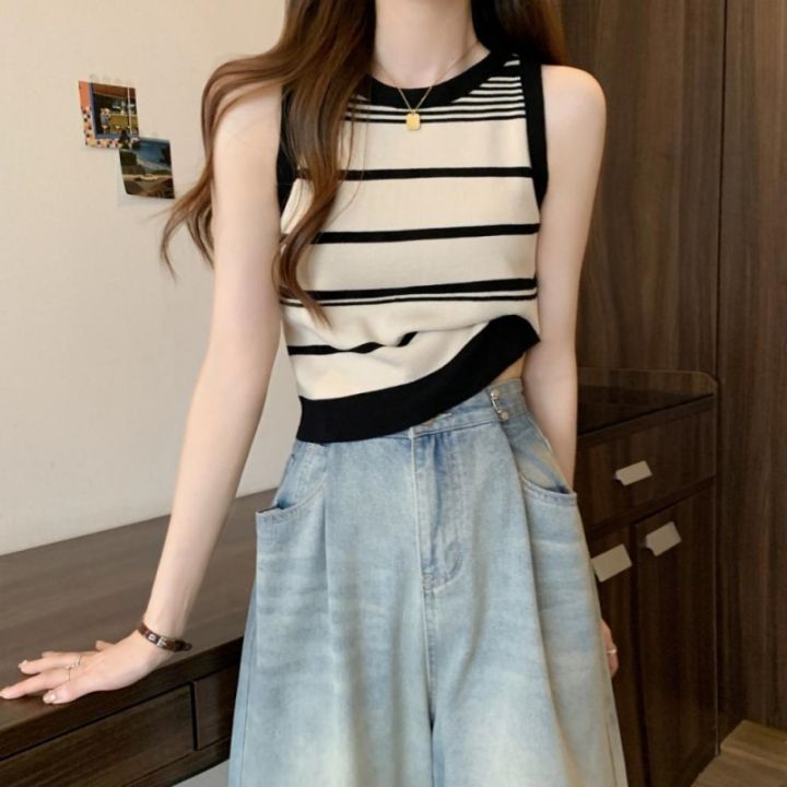 Knitted%20striped%20camisole%20women's%20summer%20outer%20wear%20French%20off-shoulder%20short%20sleeveless%20top%20versatile%20and%20trendy%20-%20Image%202