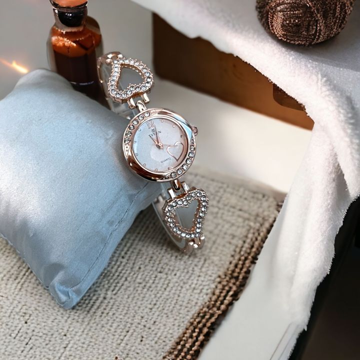 New%20Fashionable%20stainless%20analogue%20Hand%20watches%20for%20women's%20-%20Image%206