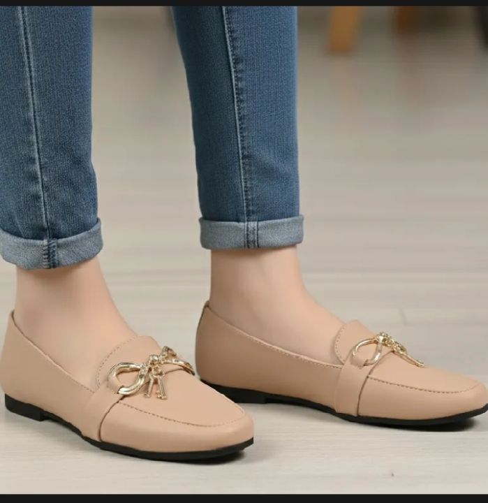 Metro%20Pointed-Toe%20Comfortable%20Loafers%20Classic%20Slip-On%20Moccasins%20with%20Metallic%20Buckle%20for%20Women%20-%20Image%204