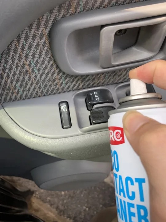 CRC%20co%20contact%20cleaner%20350g.%20-%20Image%206