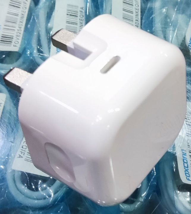 Fast%20Charger%2020W%20for%20Apple%20iPhone/%20PD%20Adapter%20For%20iPhone%20XS%20Max,%20iPhone%20XR,%20iPhone%20X,%20iPhone%208Plus,%20iPhone%208%20X%20/%2011%20/%2012%20/%2013%20/%20Pro%20Max%20phones.%20Without%20Cable%20-%20Image%203