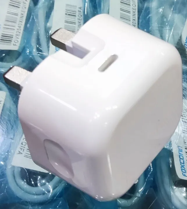 Fast%20Charger%2020W%20for%20Apple%20iPhone/%20PD%20Adapter%20For%20iPhone%20XS%20Max,%20iPhone%20XR,%20iPhone%20X,%20iPhone%208Plus,%20iPhone%208%20X%20/%2011%20/%2012%20/%2013%20/%20Pro%20Max%20phones.%20Without%20Cable%20-%20Image%203