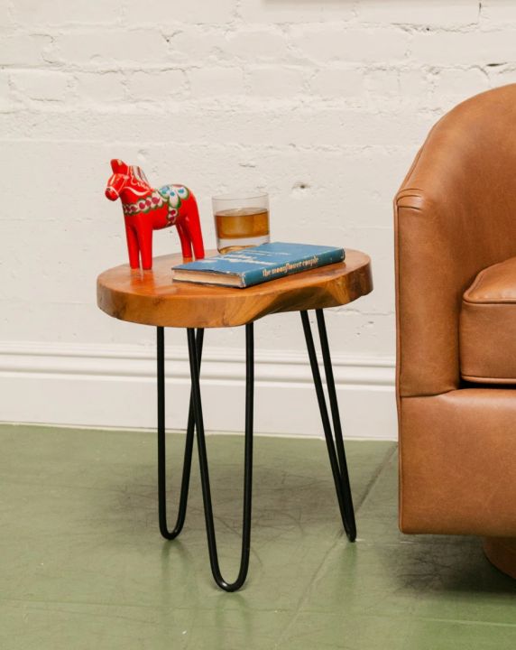 Stylish Wooden Coffee Table with 3 Legs | Modern Minimalist Design ...