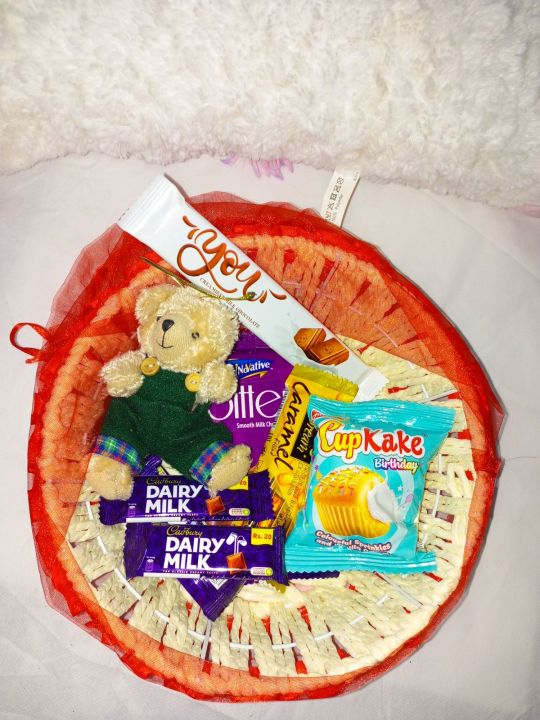 cute gift baskets with one stuff toy and chocolates