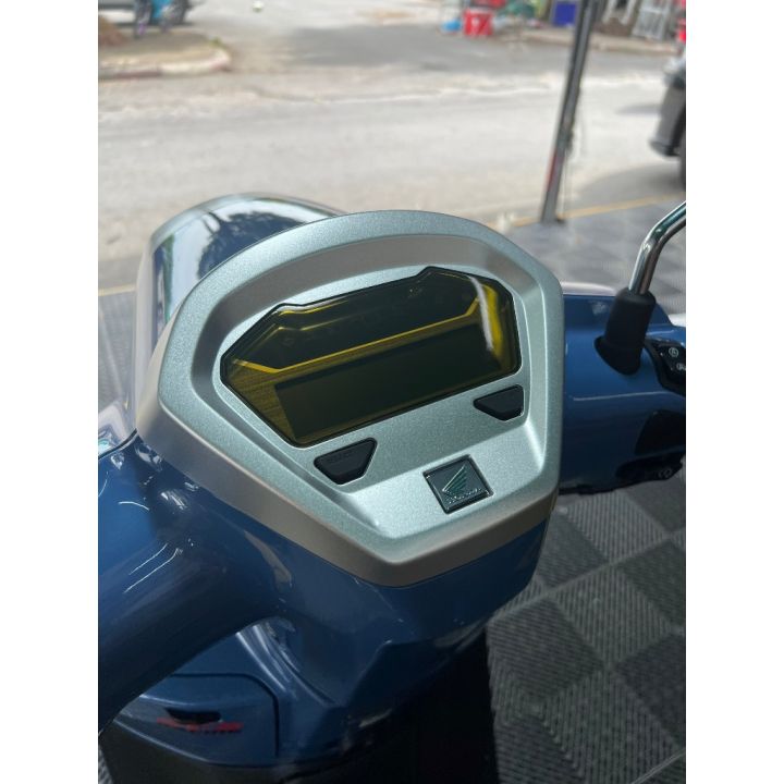 The%20mileage%20protection%20film%20for%20click160,%20Giorno%20is%20available%20in%20both%20colors-clear,%20easy%20to%20cut%20into%20shape...%20let's%20try!%20-%20Image%2010